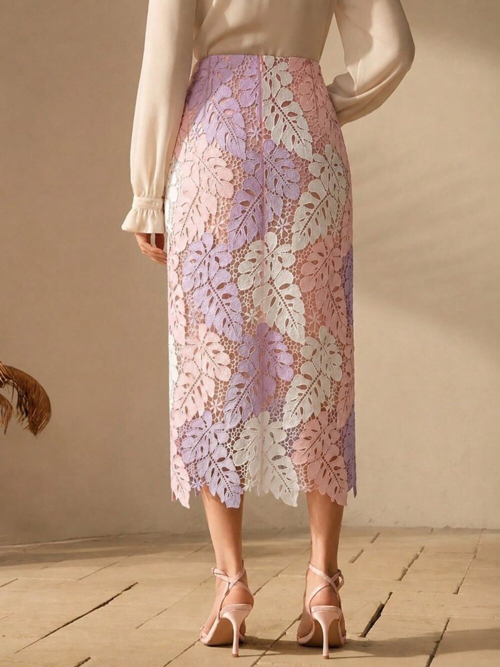 Pink Elegant Women's Floral Contrast Color Hollow Embroidered Skirt - Picture 2 of 8